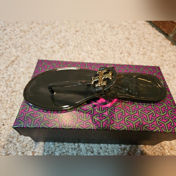 Tory Burch - Picture 4 of 9